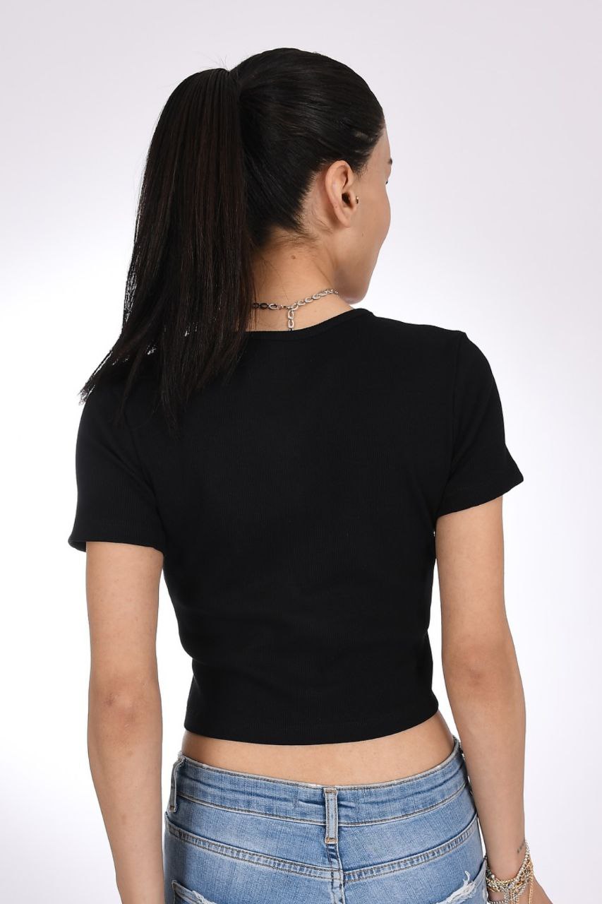 Pia Velle Perfect Yazılı Taş Detaylı Siyah Kelebek Crop T-Shirt – Cesur ve Işıltılı Stil