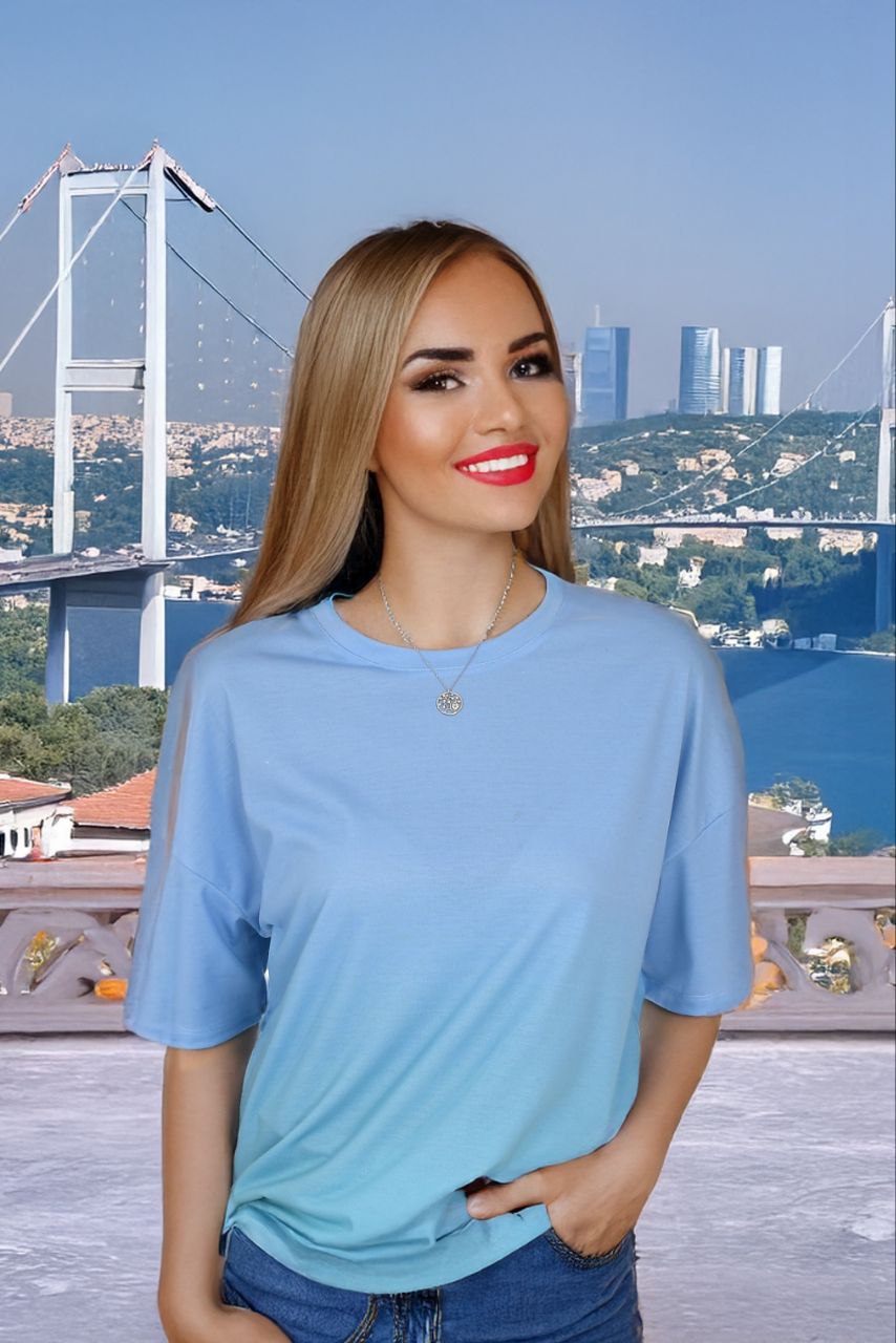 Pia Velle Mavi Degrade Oversize T-Shirt – Deniz Esintisini Stilinde Taşı