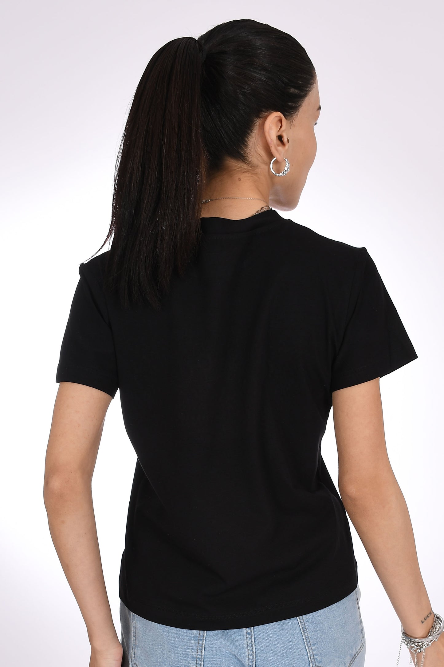 Leopar Detaylı Işıltılı Kuğu Desenli Siyah Kadın T-Shirt