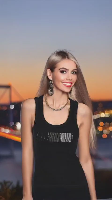 Siyah Taş Detaylı Askılı Kadın Bluz - Şık ve Modern - Pia Velle