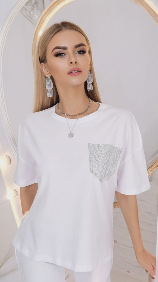 Pia Velle Taş Cepli Basic Beyaz T-Shirt – Sadelikte Işıltı Saklı